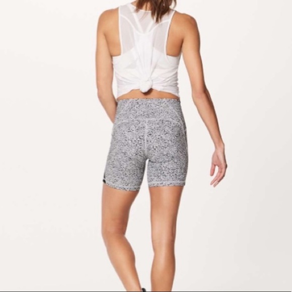 lululemon athletica Pants - NWOT Lululemon Train Times Short 6" Ditsy Daisy White/Black size 10
